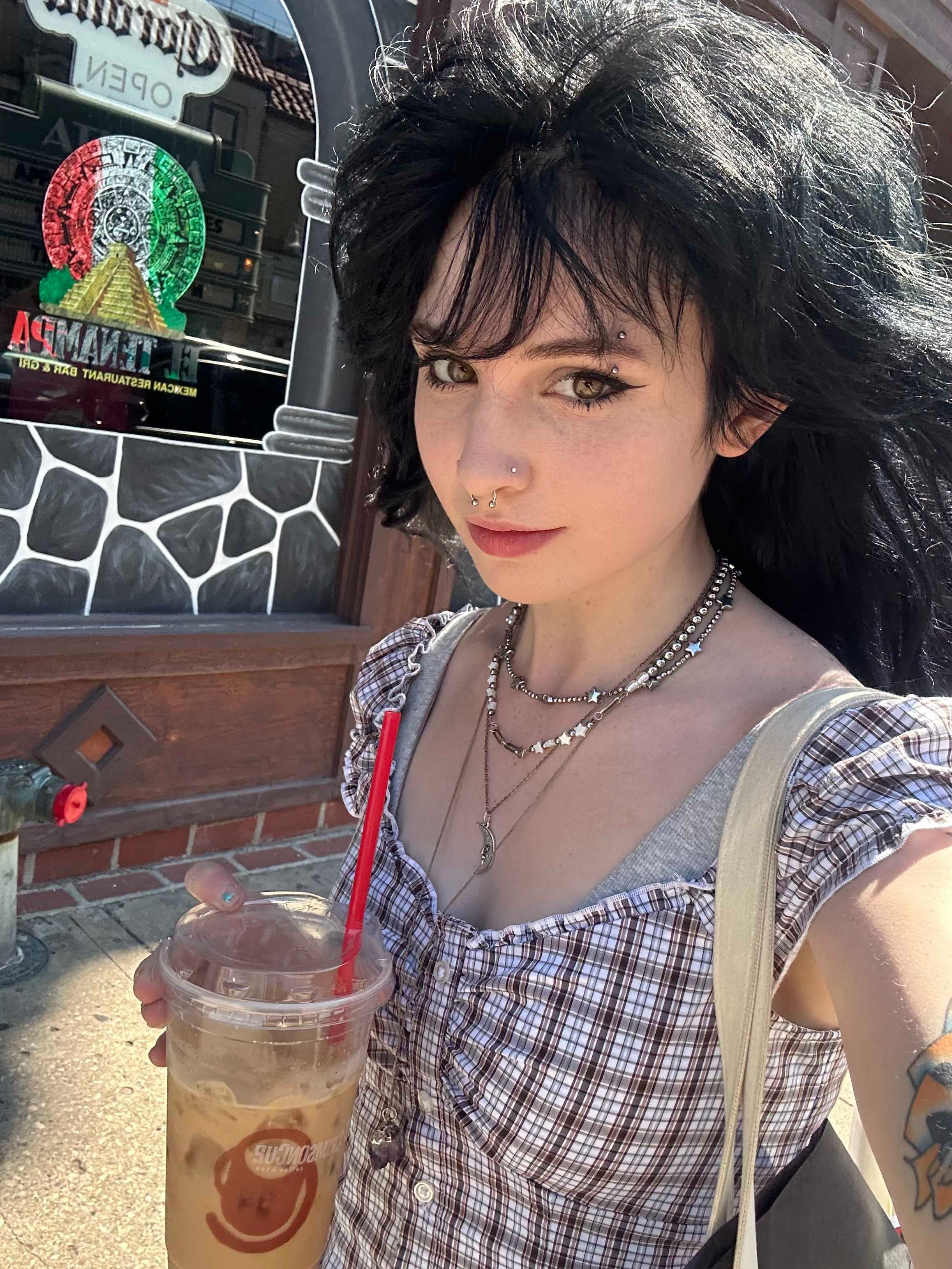 Madelline Brown, barista